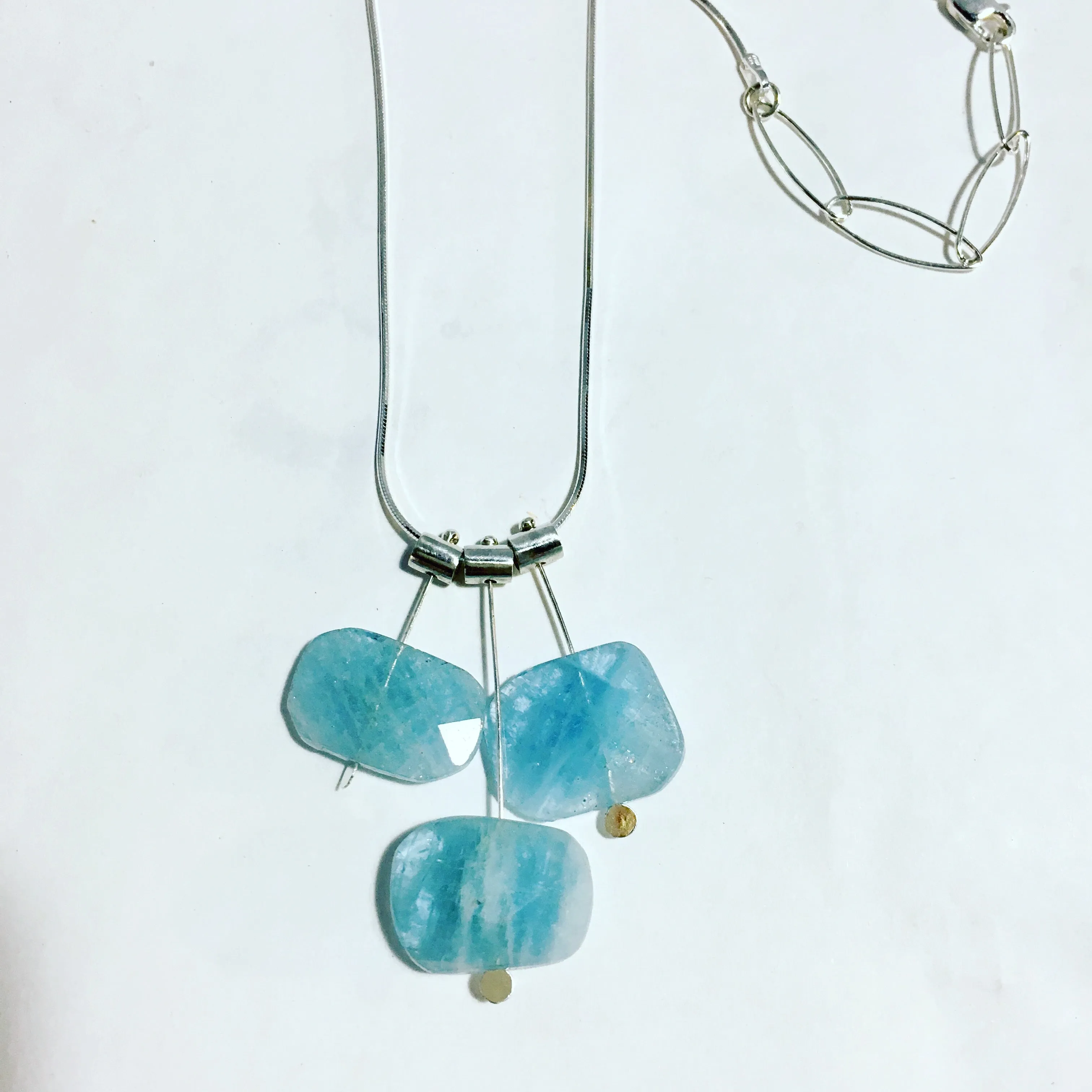 3 Petal Pivot stone necklace