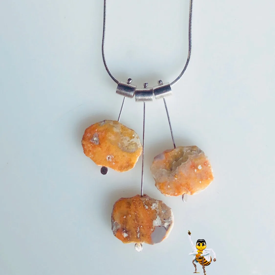 3 Petal Pivot stone necklace