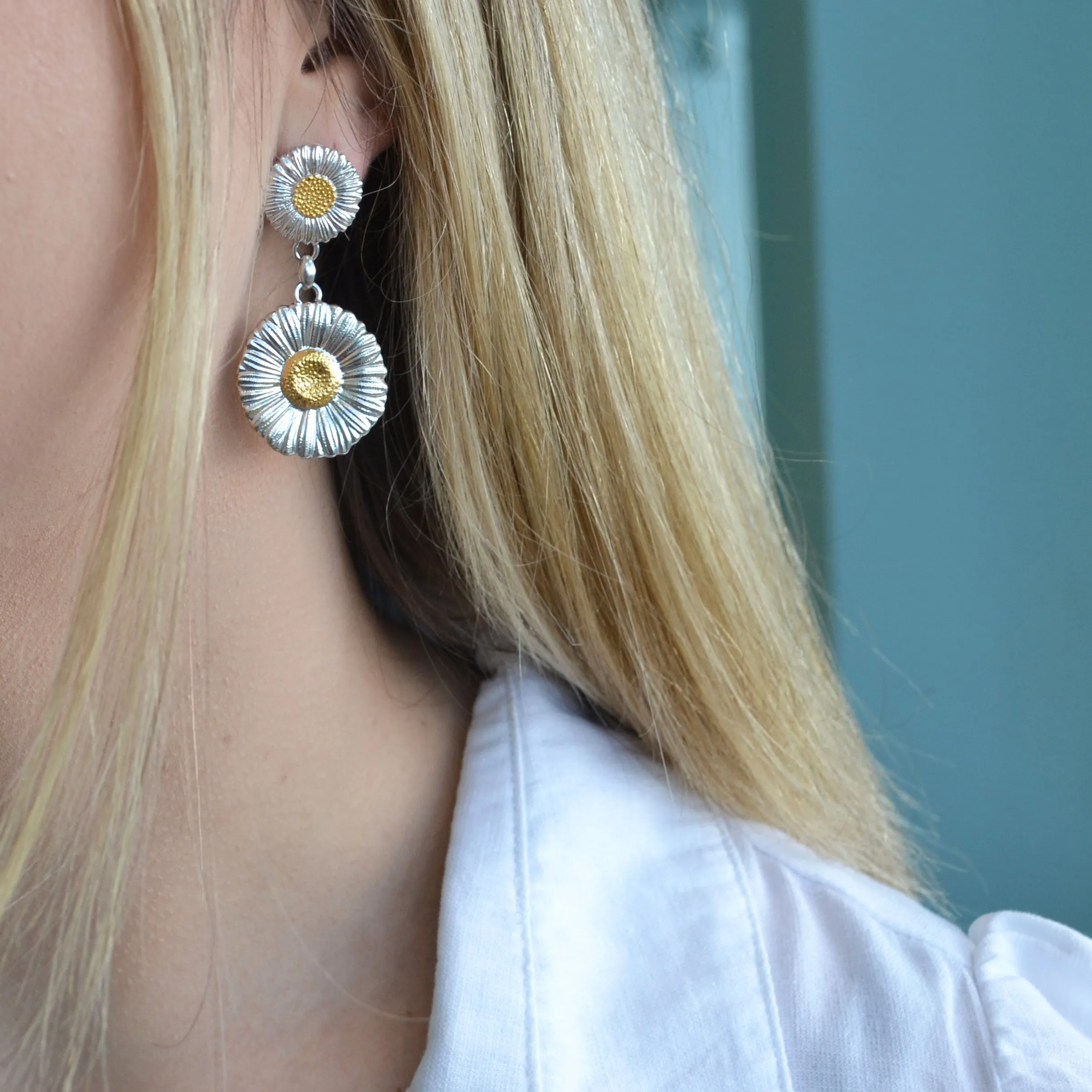 Buccellati - Blossoms Daisy Drop Earrings, Sterling Silver, Gold Accents