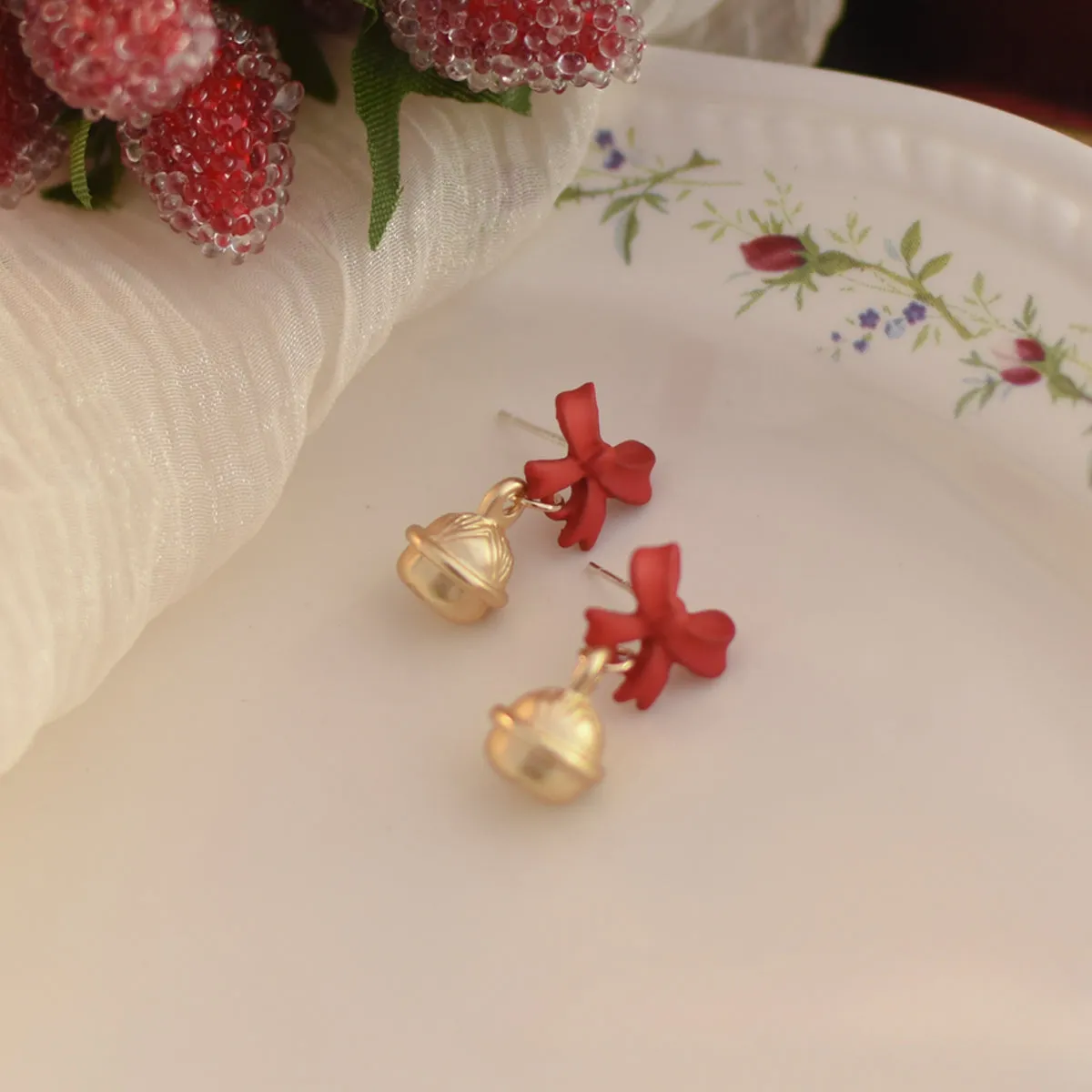 Christmas Ear Clips No Ear Holes Earrings LJC10