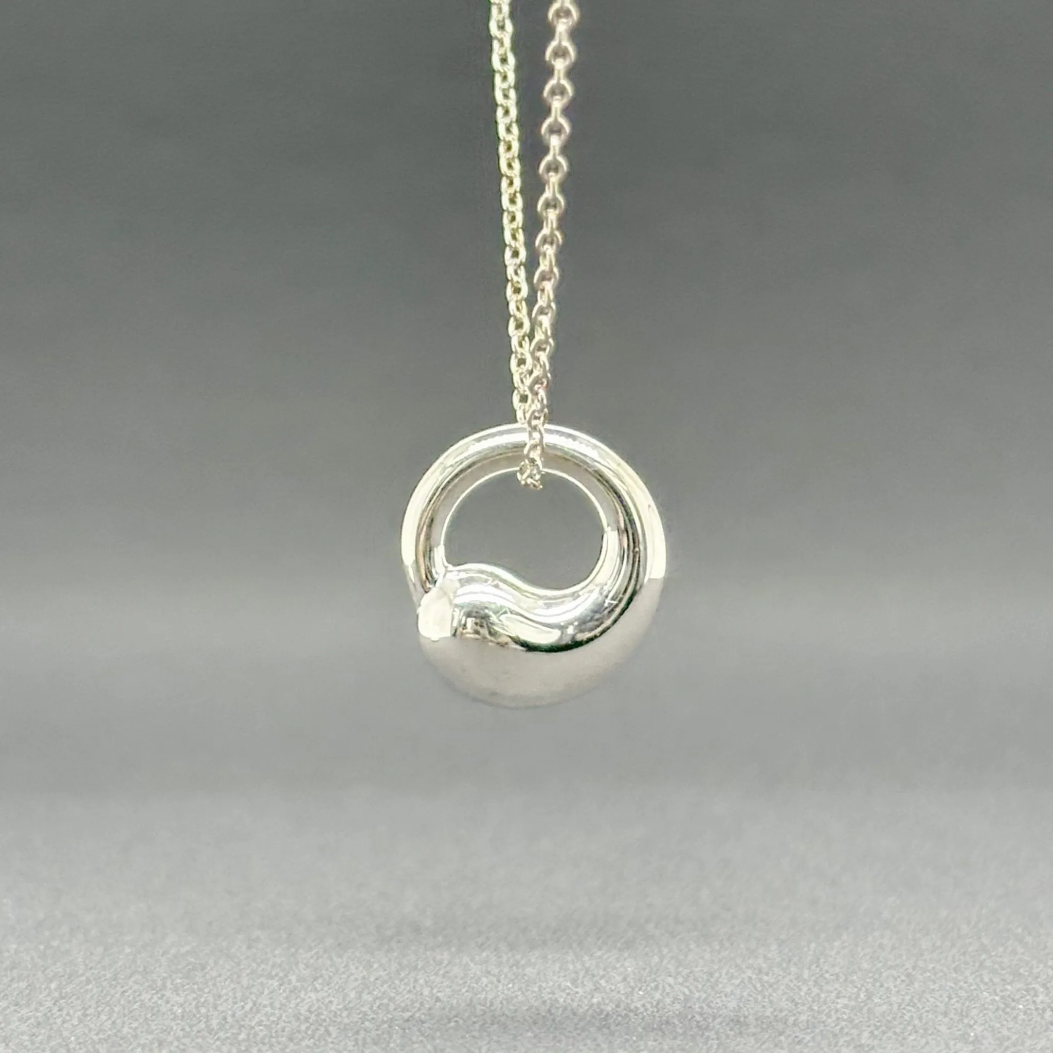 Estate Tiffany & Co. Peretti SS Eternal Circle Pendant