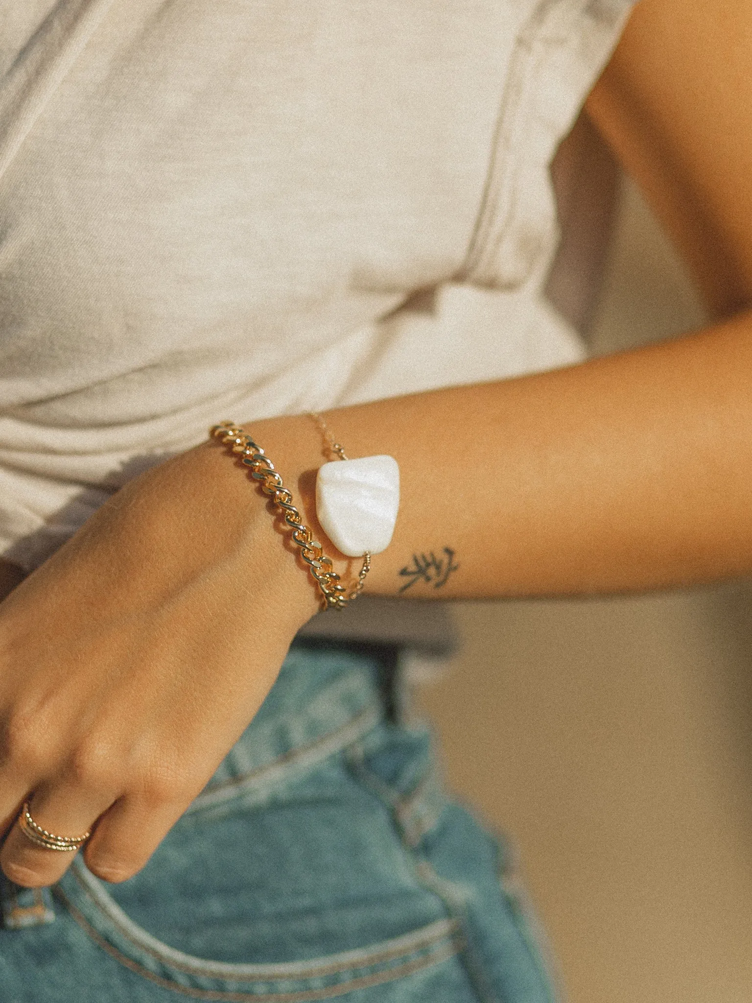 Flat Shell Bracelet