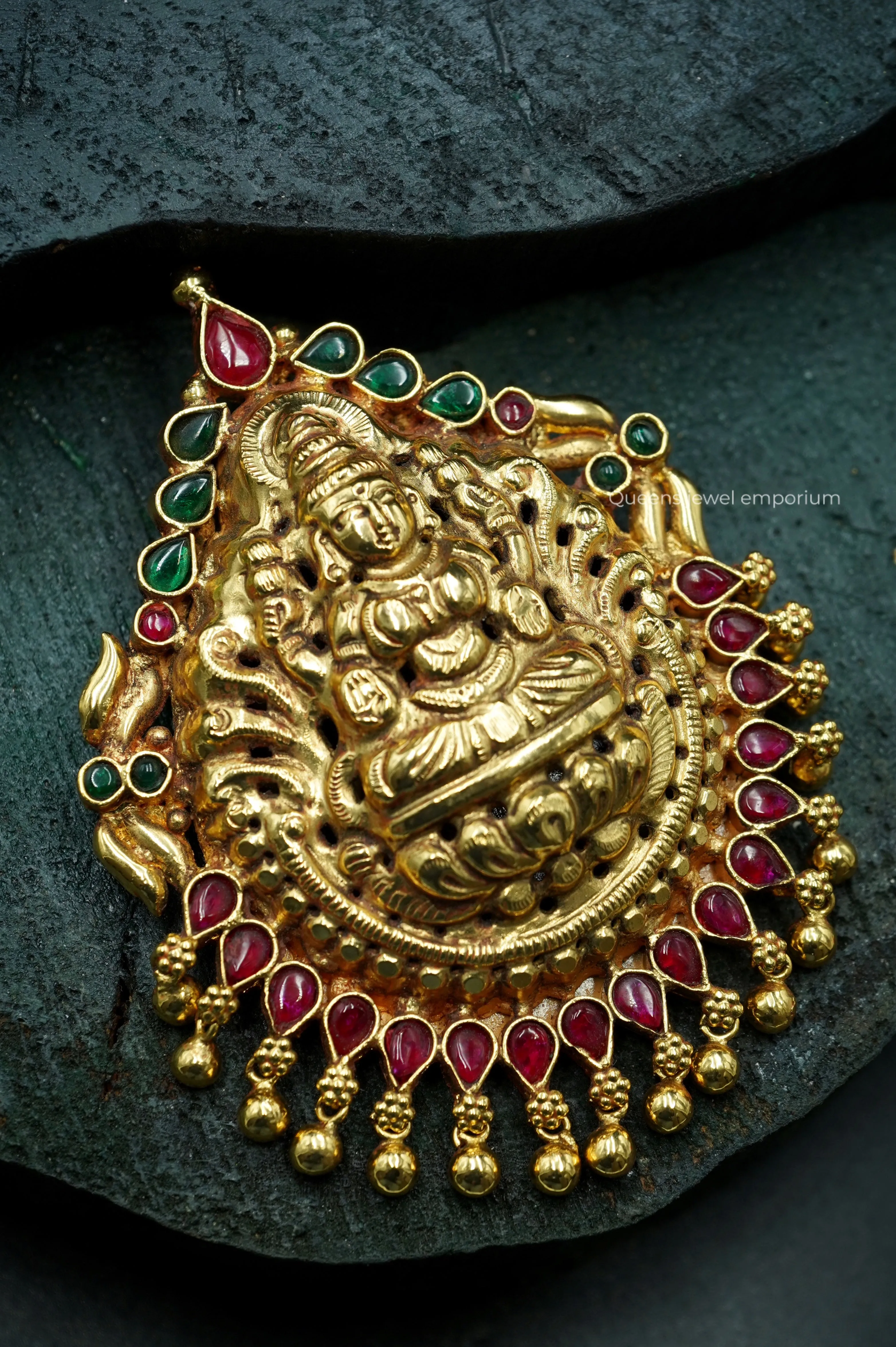 JAYAVARDHINI PENDANT