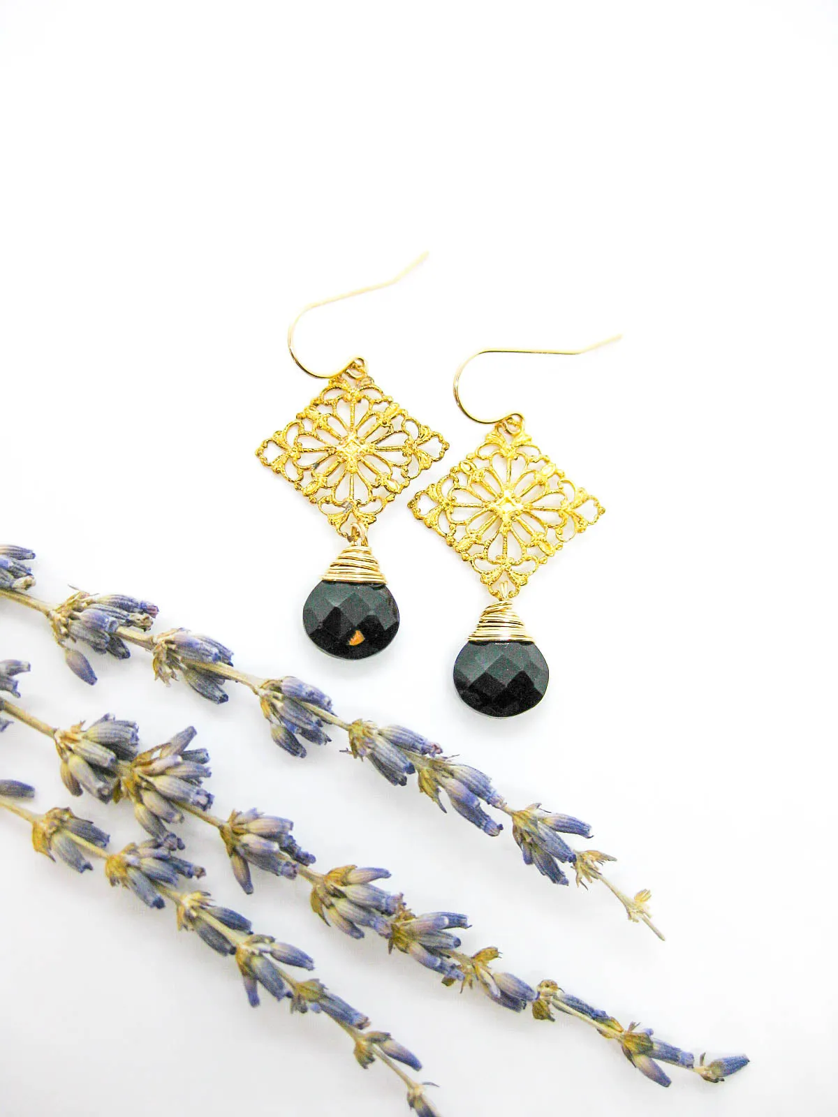 Lotus: Onyx Earrings - e711