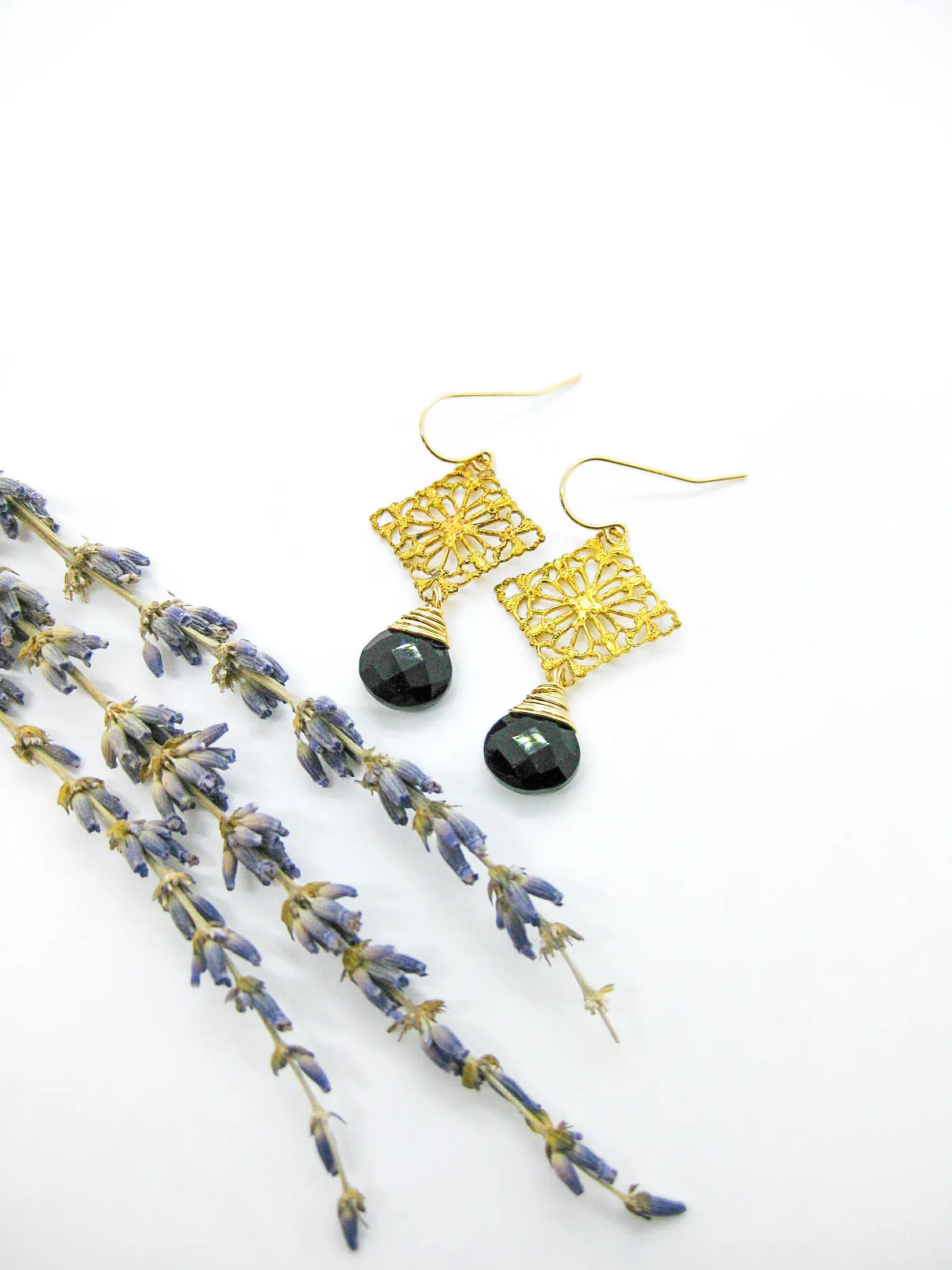 Lotus: Onyx Earrings - e711