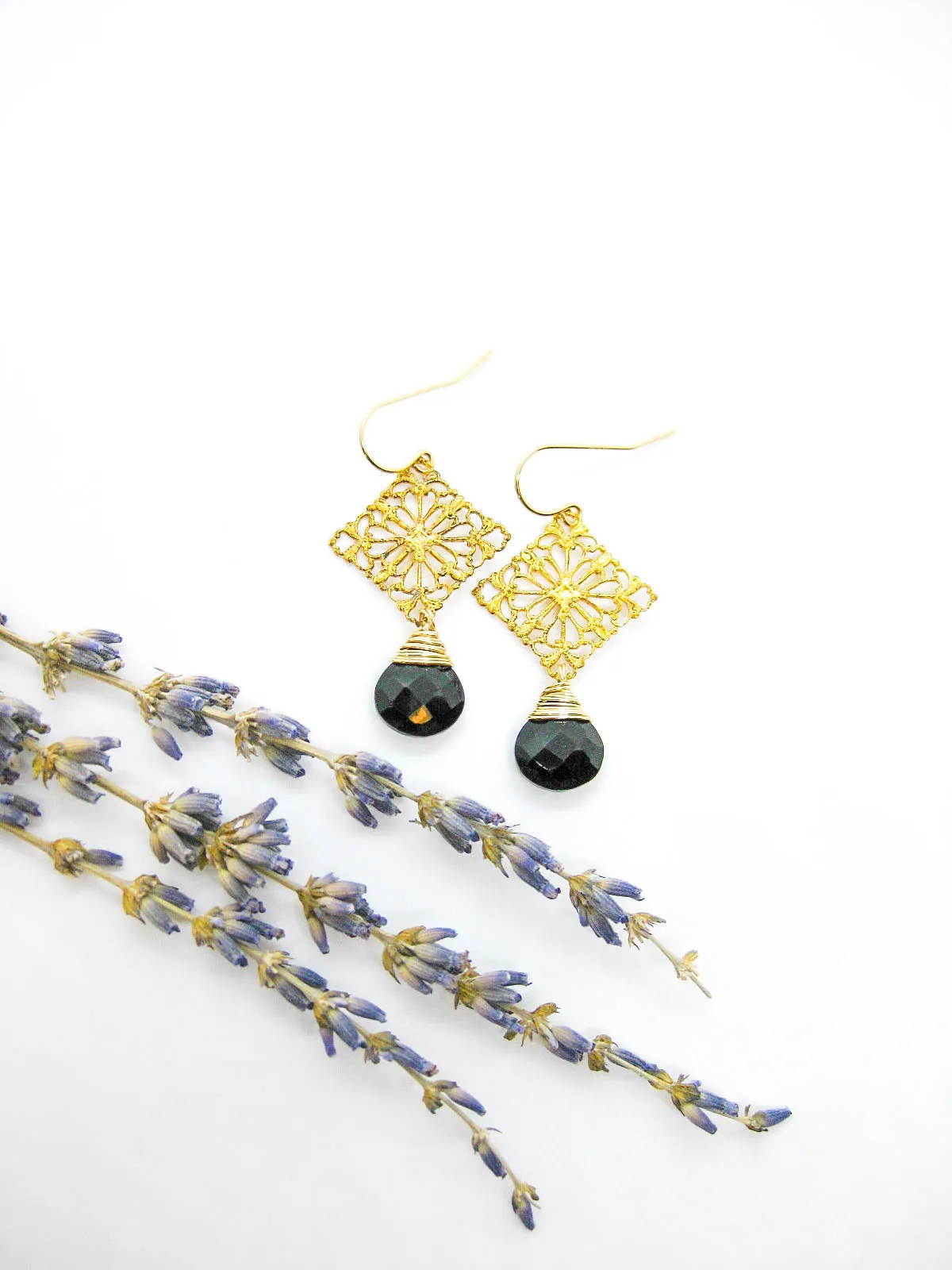 Lotus: Onyx Earrings - e711