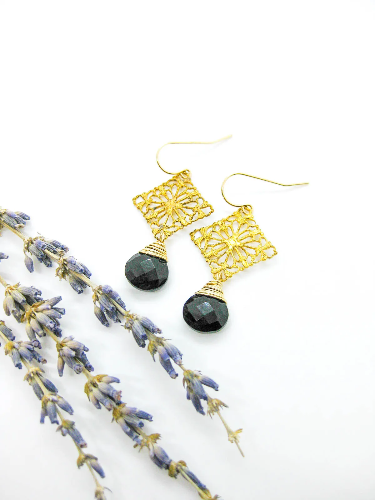 Lotus: Onyx Earrings - e711