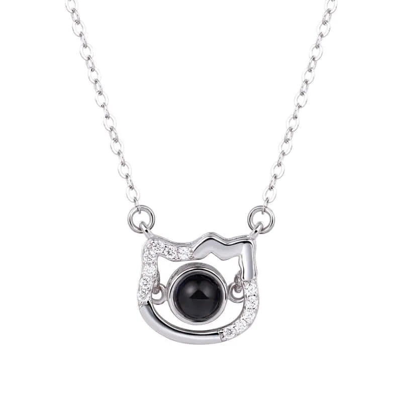 Lovely Kitty Cat Projection Necklace with Picture Inside