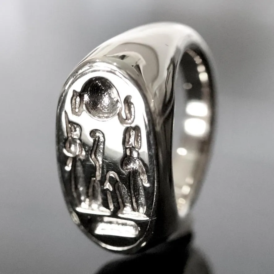 Nefertiti's Ring - Silver