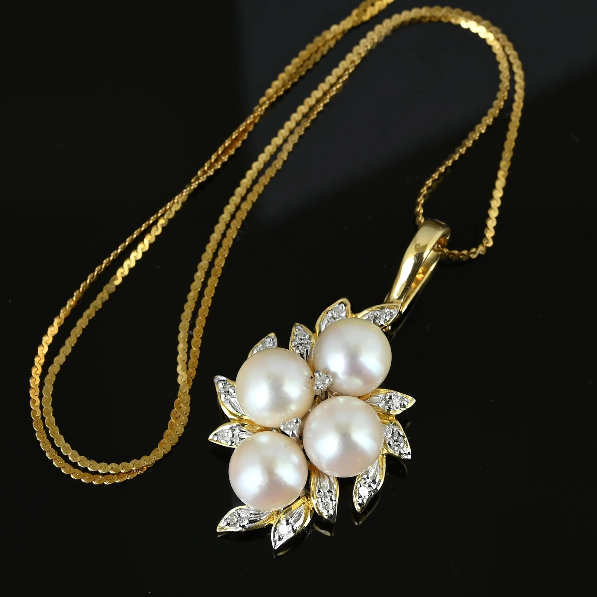 Pearl Cluster Diamond Leaf Pendant Necklace in 14k Gold