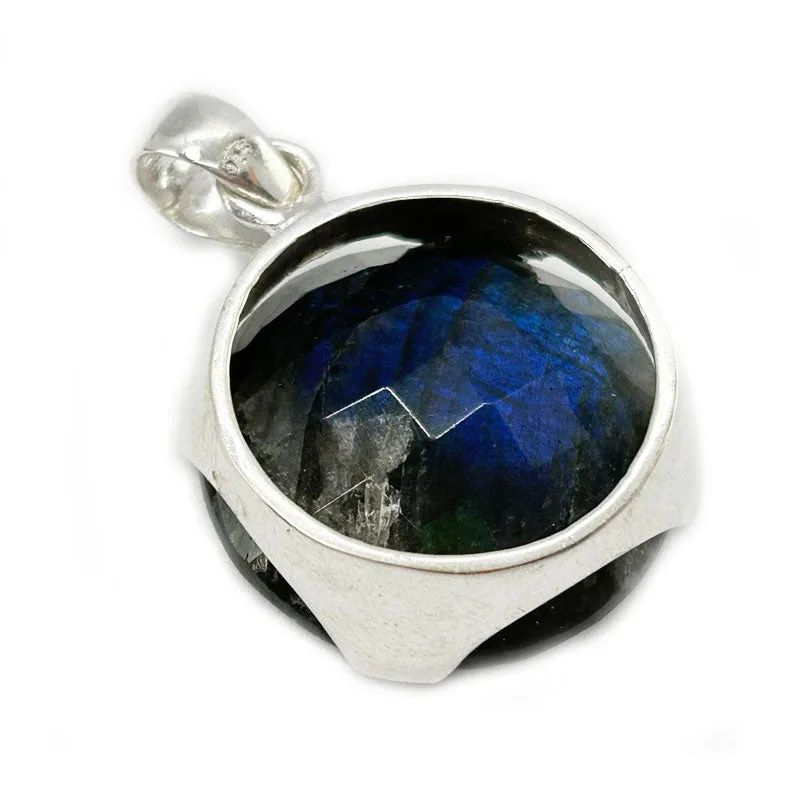 Stella Labradorite Round Bohemian Pendant