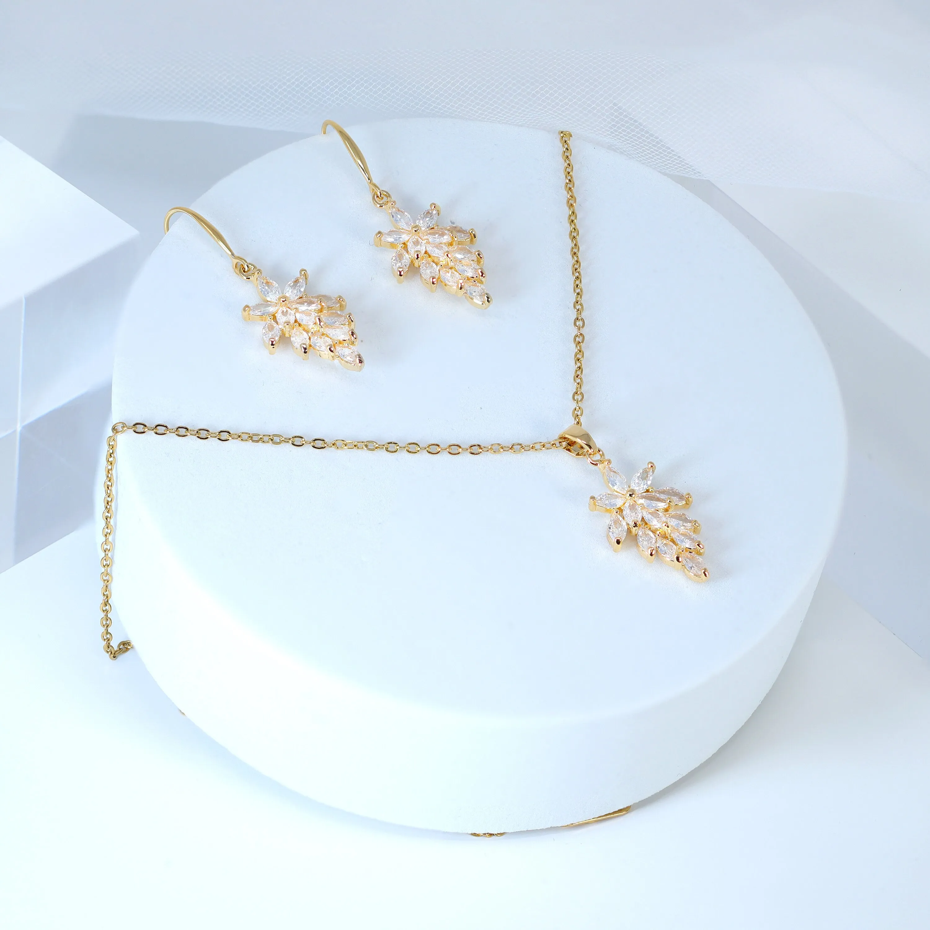 Swarovski Crystal Dainty Bunch Of Leaves Drop Necklace Set , Bridal Jewelry, Bridal Earrings, Statement Earrings Cz, Necklace Set