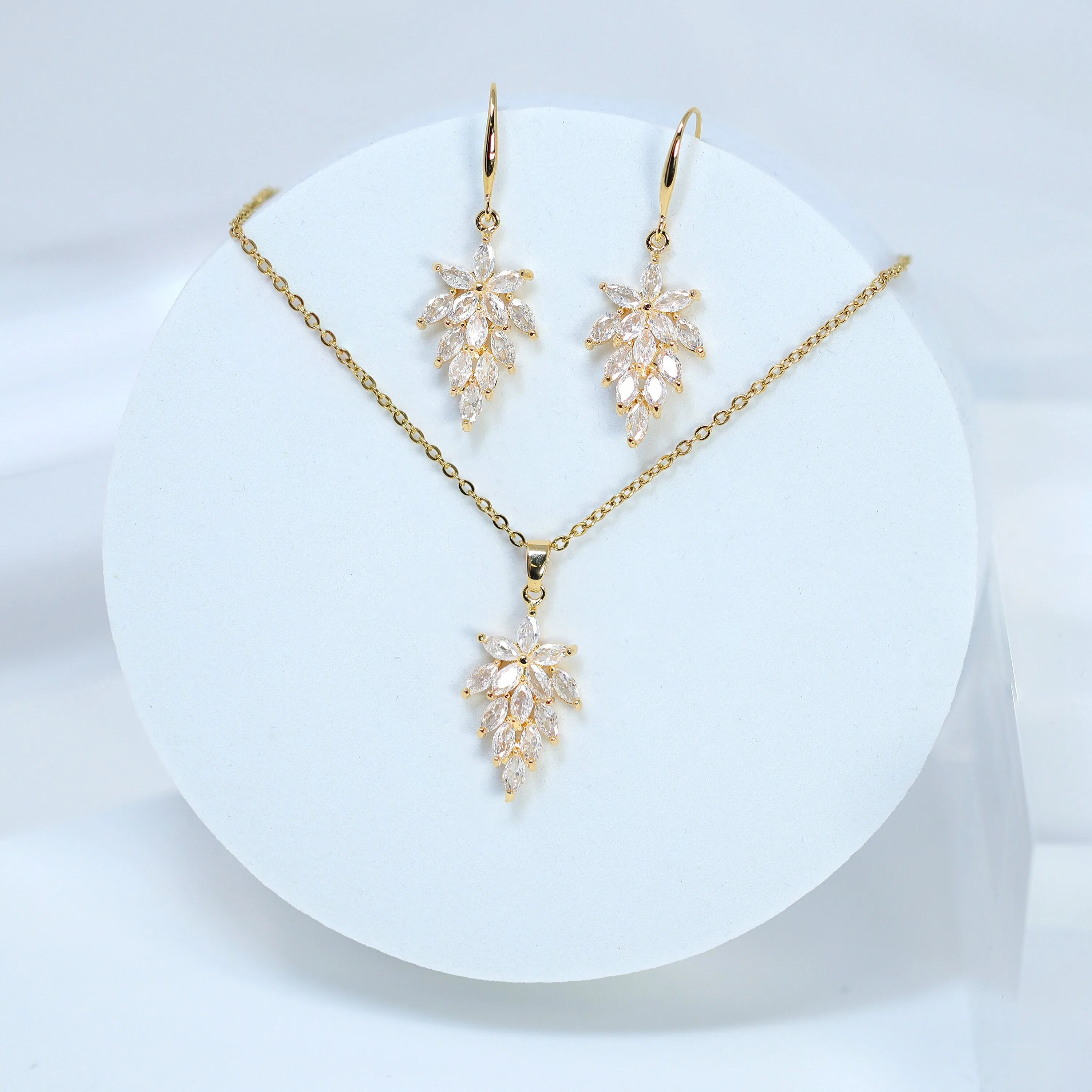 Swarovski Crystal Dainty Bunch Of Leaves Drop Necklace Set , Bridal Jewelry, Bridal Earrings, Statement Earrings Cz, Necklace Set