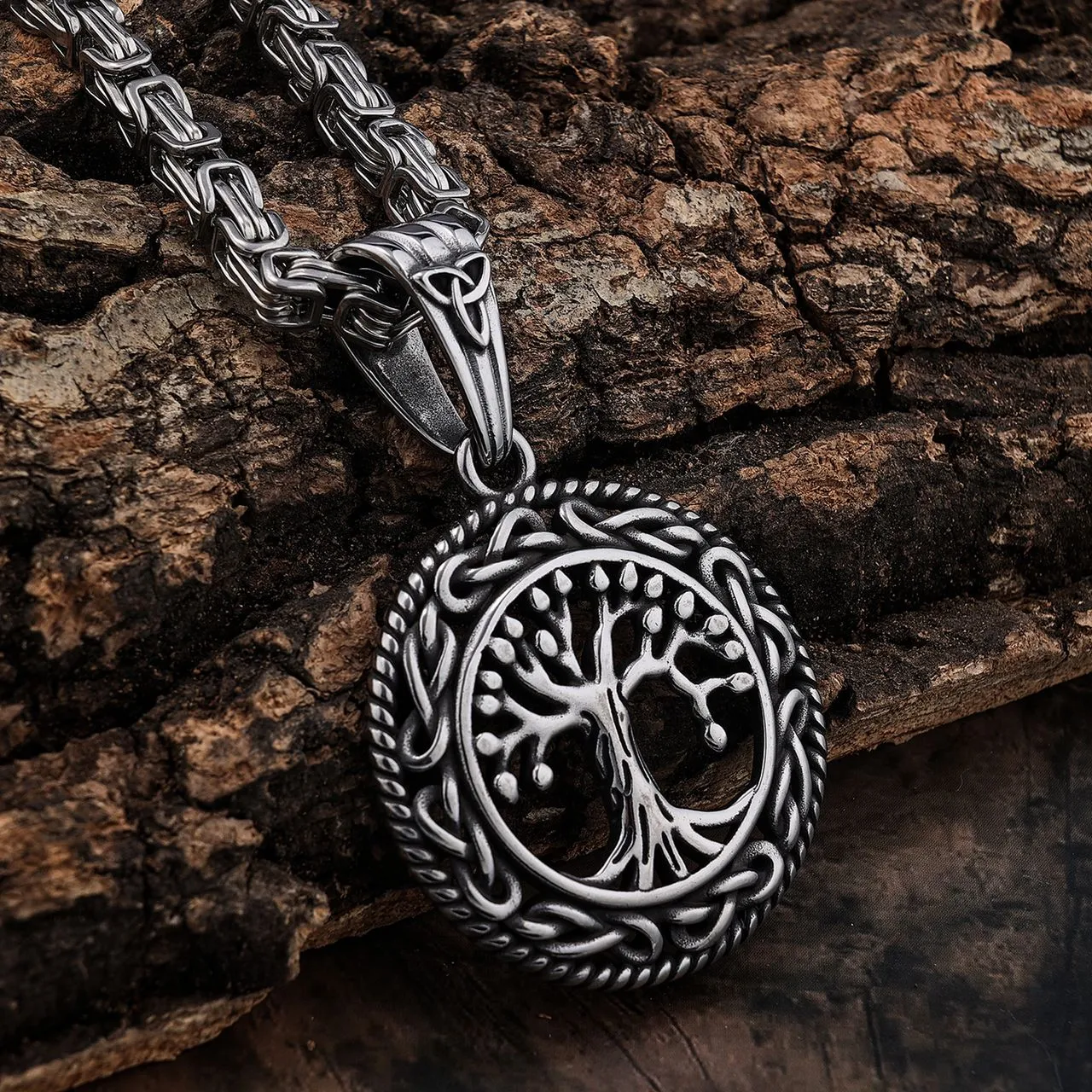 Viking - Tree of Life Round - Yggdrasil Pendant - Necklace (815)