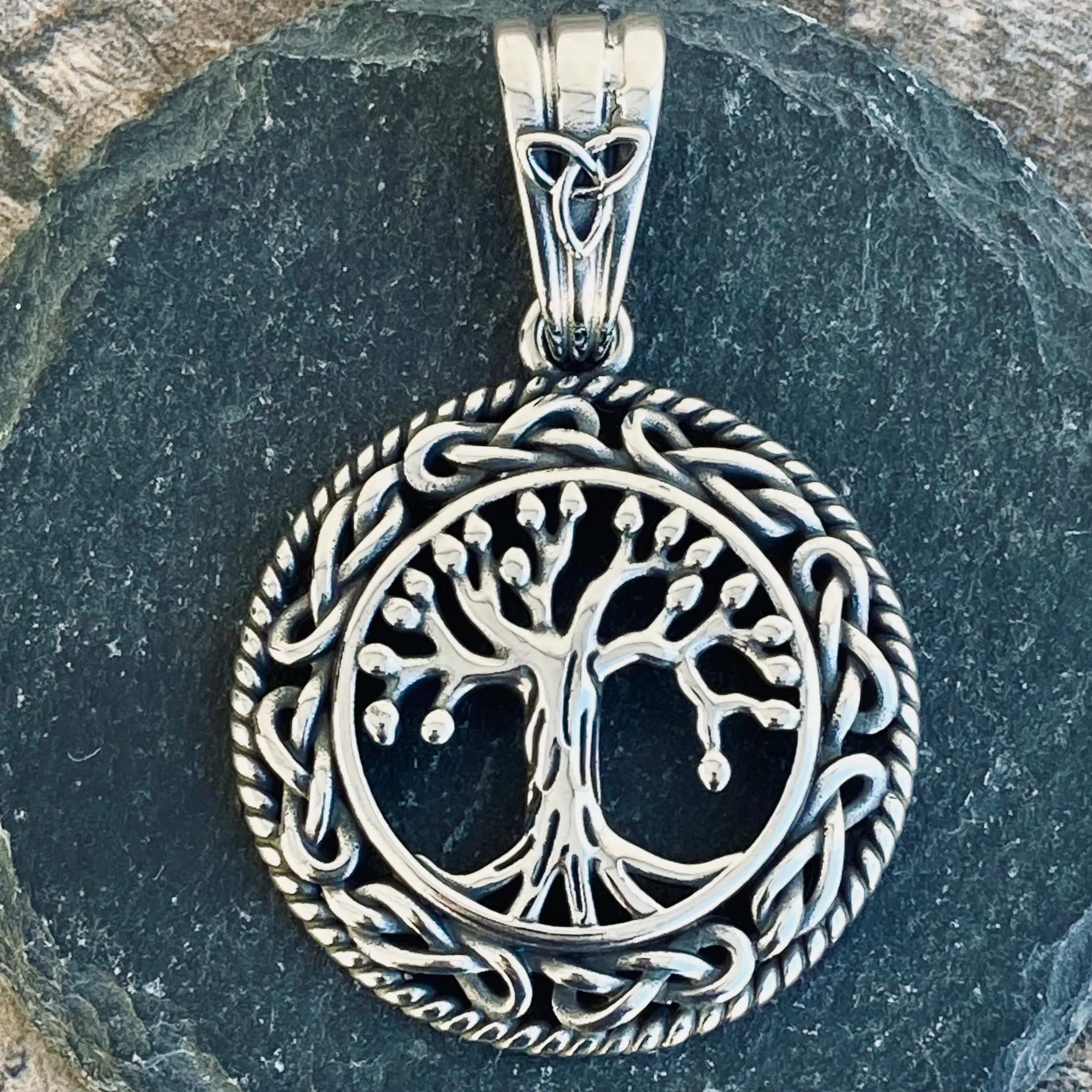 Viking - Tree of Life Round - Yggdrasil Pendant - Necklace (815)