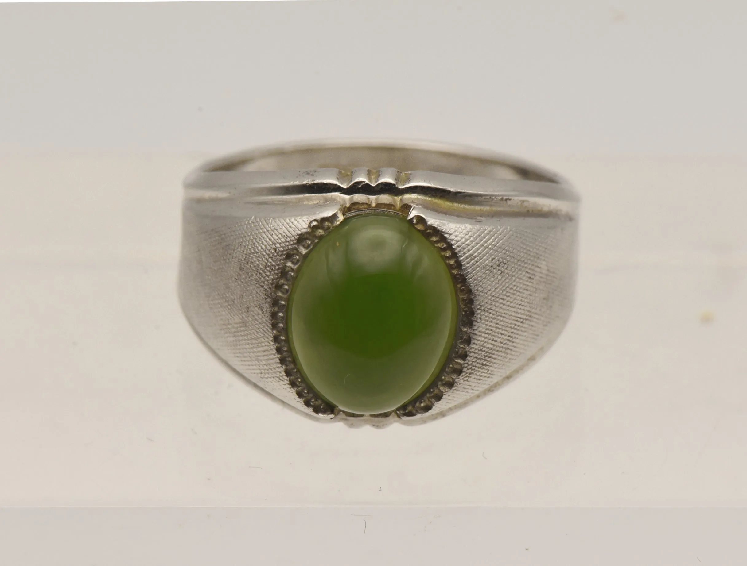 Vintage Jade Sterling Silver Ring - Size 11.25