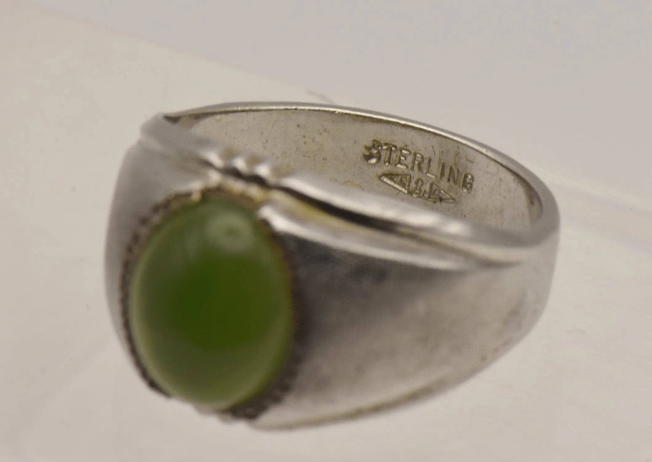 Vintage Jade Sterling Silver Ring - Size 11.25