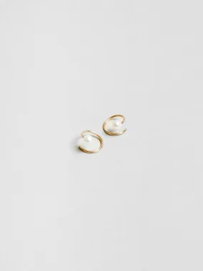 White Pearl Swirl Studs in Gold